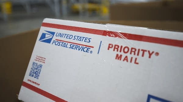USPS Processes Packages At Tennessee Facility